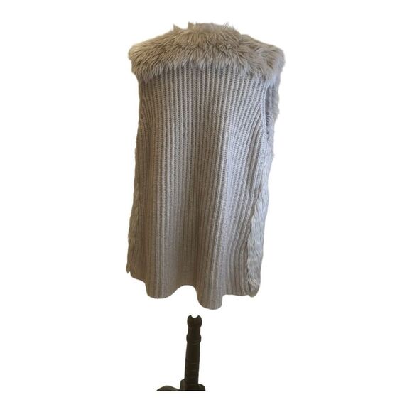Belldini Neutral Beige Faux Fur Preppy Winter Vest Size L - Picture 3 of 7